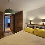 Cairn Apartman *